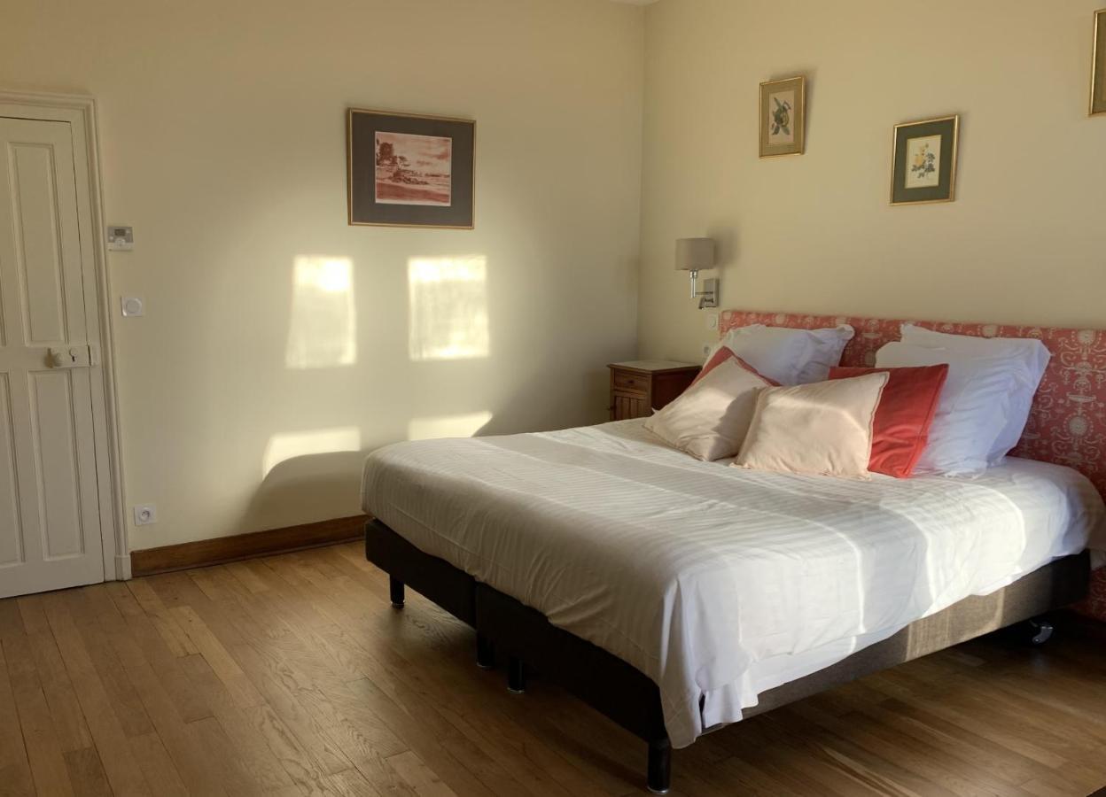 L'Abeaupiniere Bed & Breakfast Reboursin Room photo